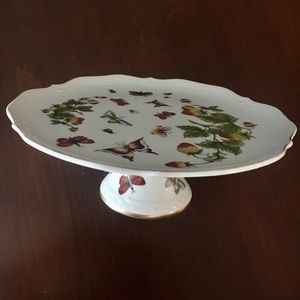 Pedestal cake stand